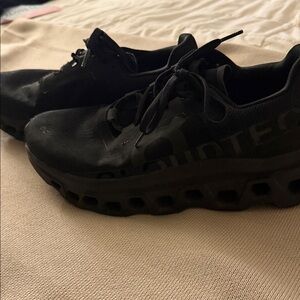 On Running Cloudtec Black Shoes